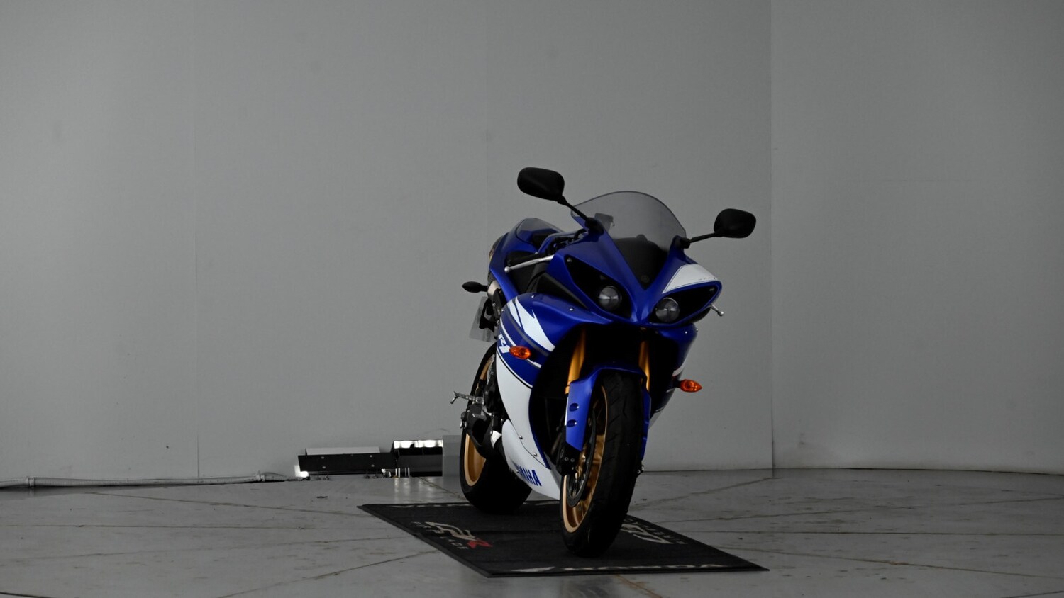 Yamaha R1