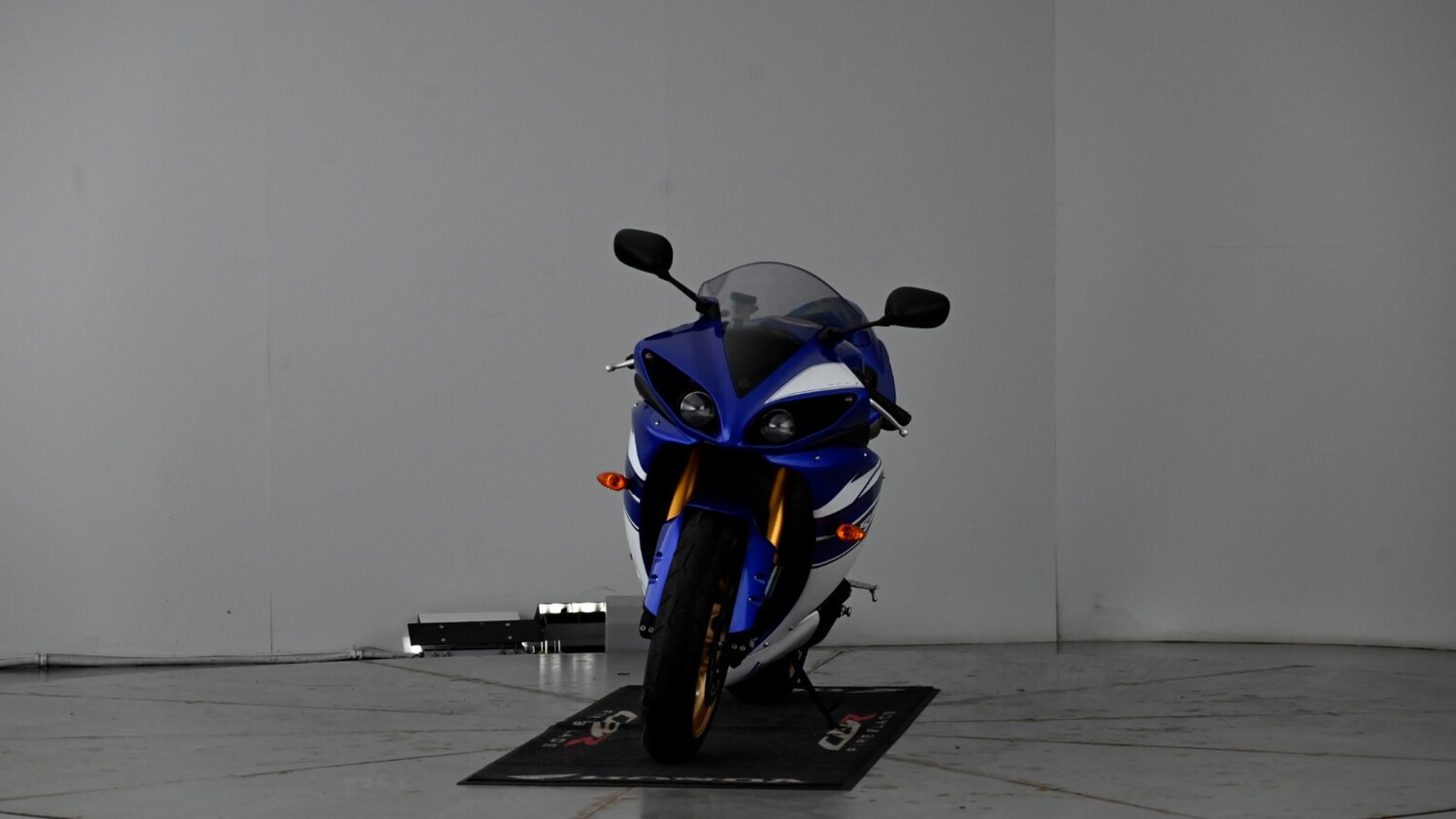 Yamaha R1