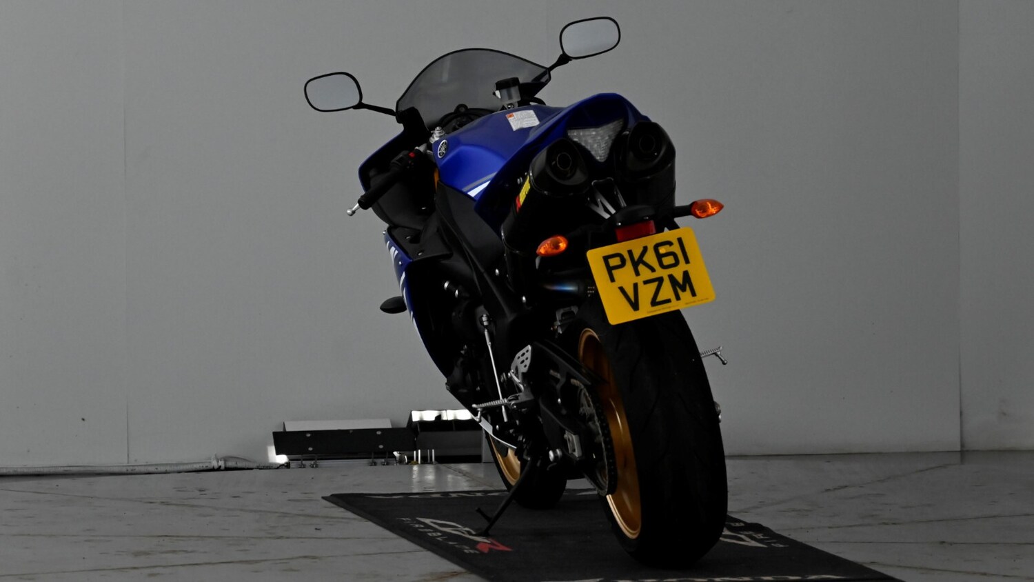 Yamaha R1