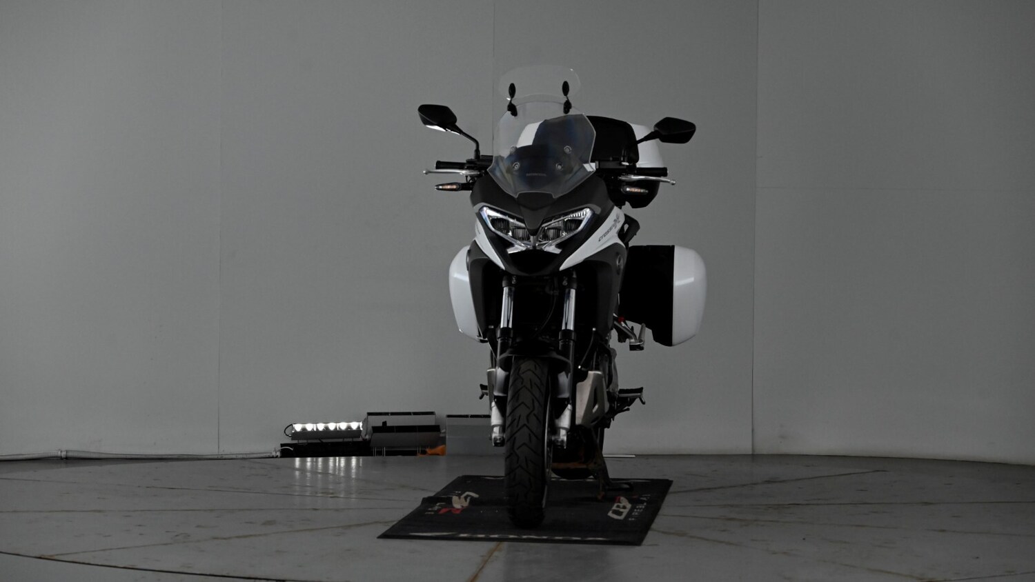 Used Honda VFR 2015 for sale - 78555453: Photo 18