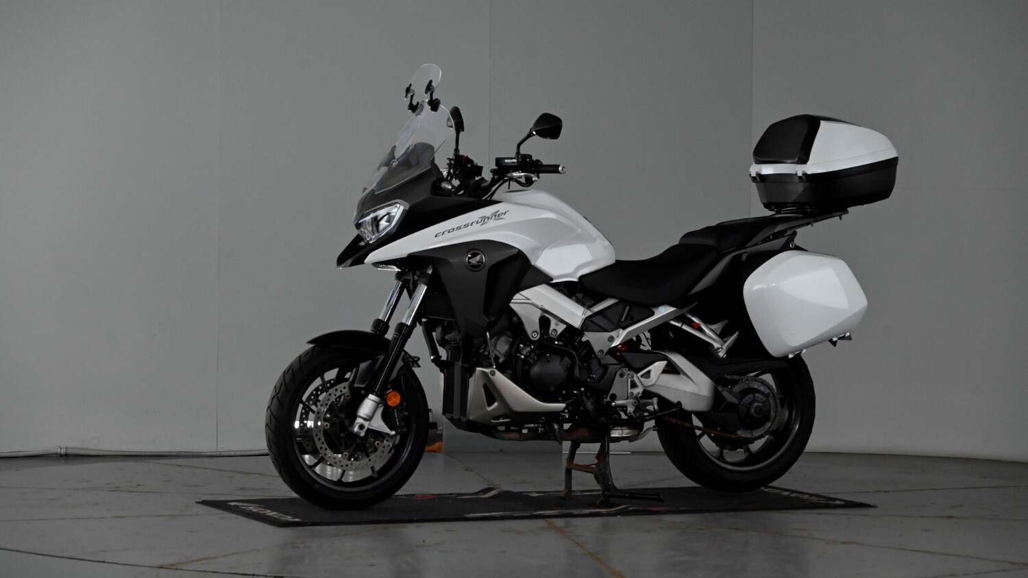 Used Honda VFR 2015 for sale - 78555453: Photo 24