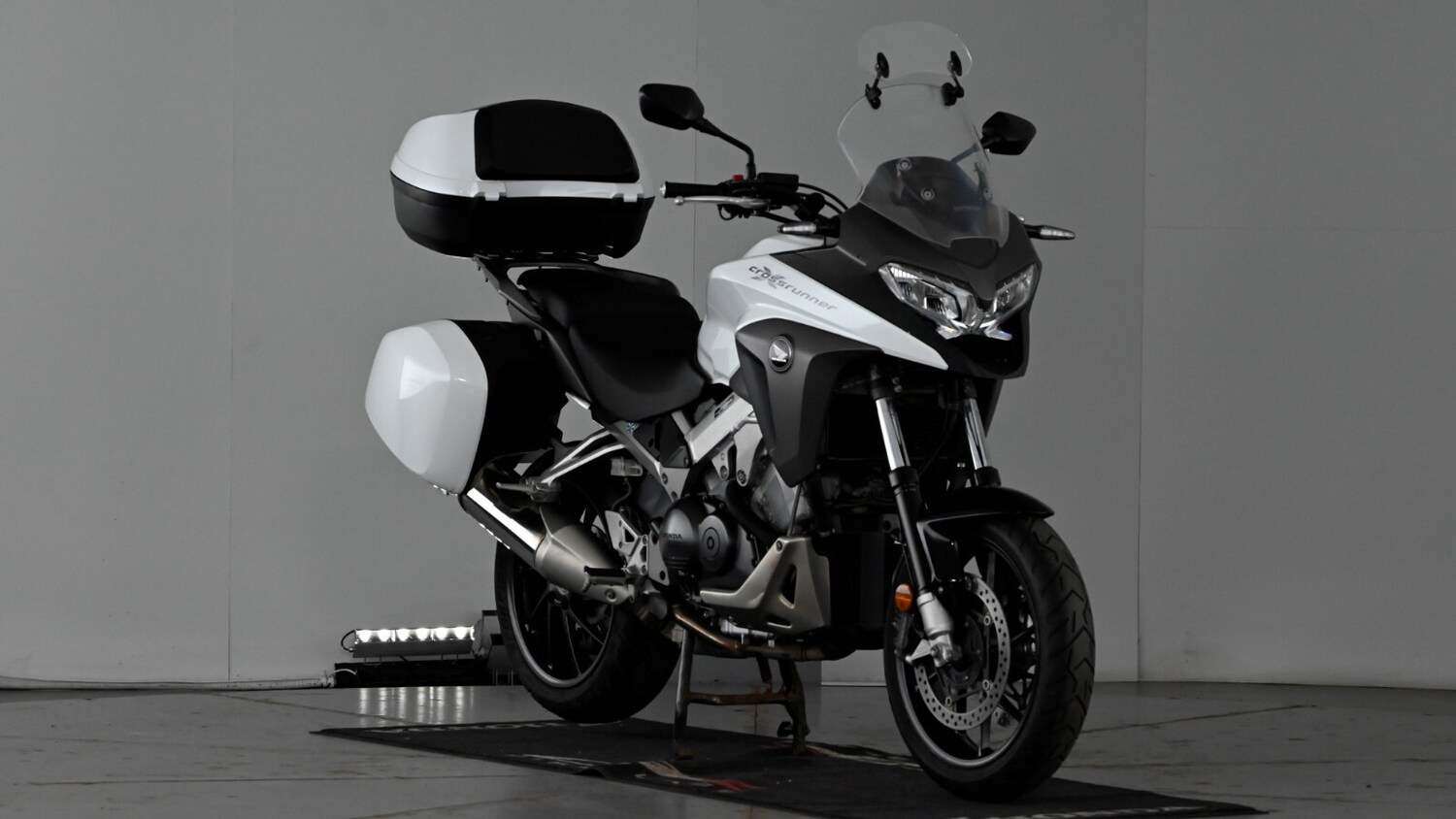 Used Honda VFR 2015 for sale - 78555453: Photo 3