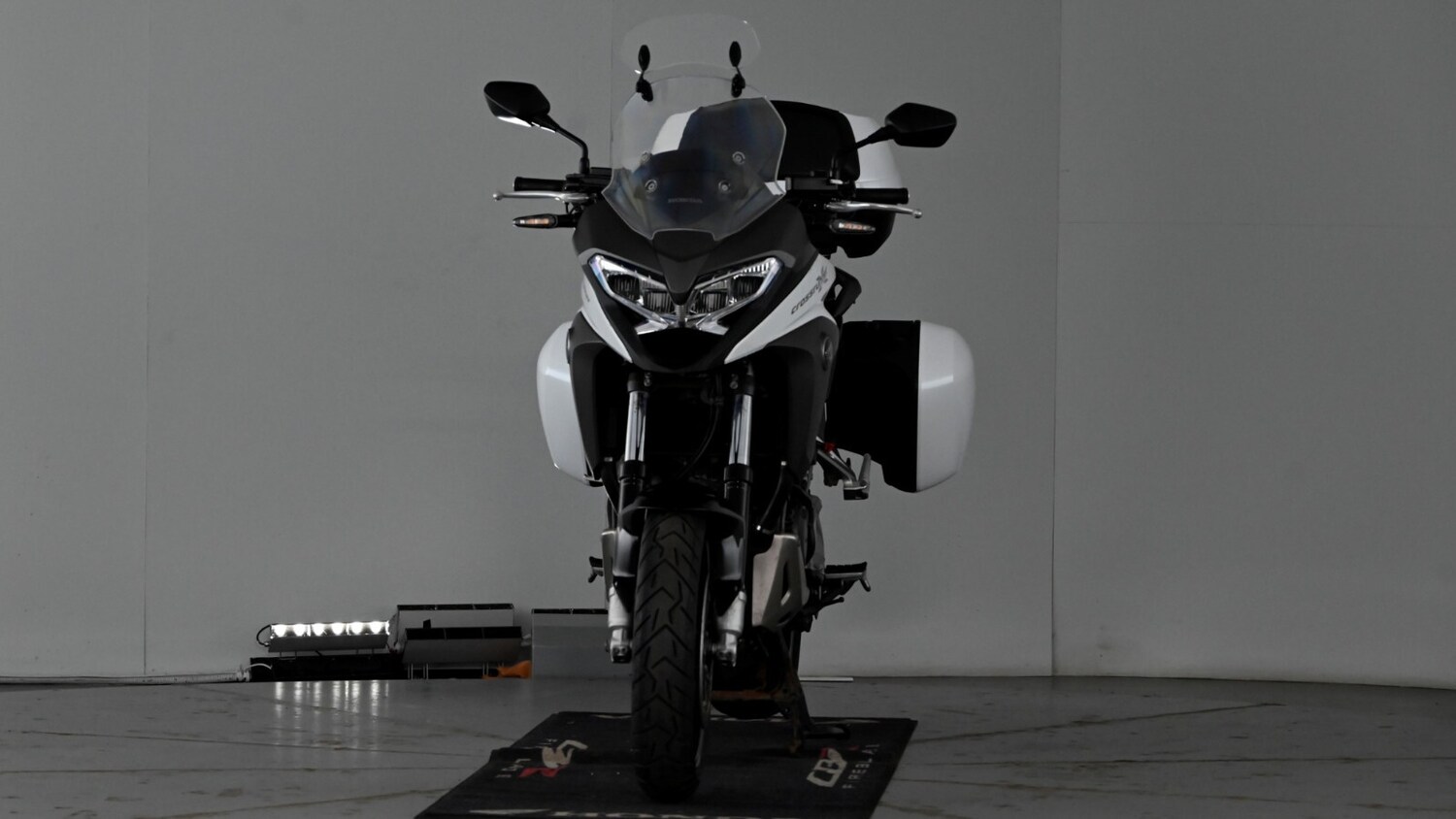 Used Honda VFR 2015 for sale - 78555453: Photo 4