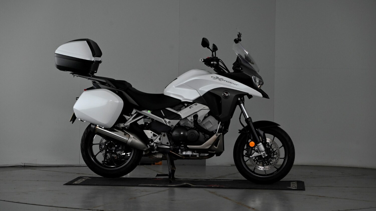 Used Honda VFR 2015 for sale - 78555453: Photo 9