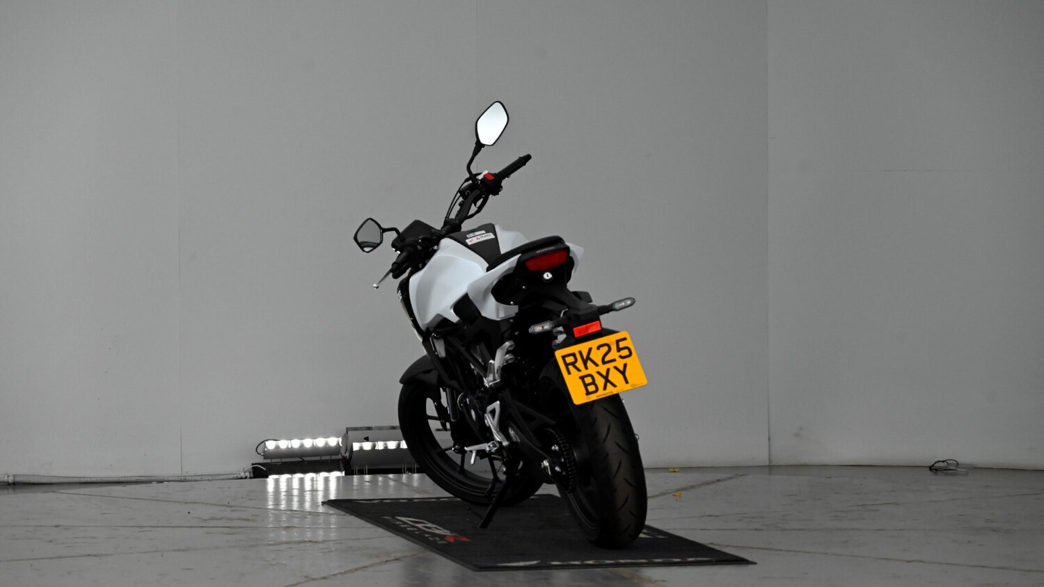 Honda CB125R