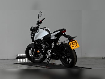 Used Honda CB125R 2025 for sale - bike-77877494: Photo