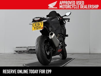 Used Honda CBR1000RR Fireblade 2017 for sale - bike-78906360: Photo