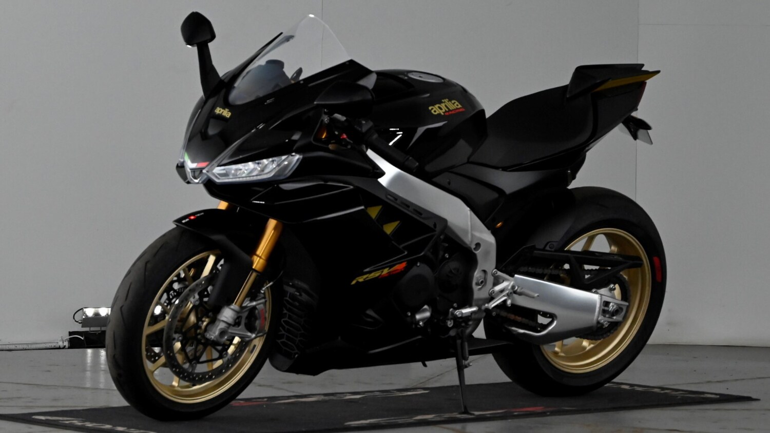 Used Aprilia RSV4 1100 2023 for sale - 78418750: Photo 2