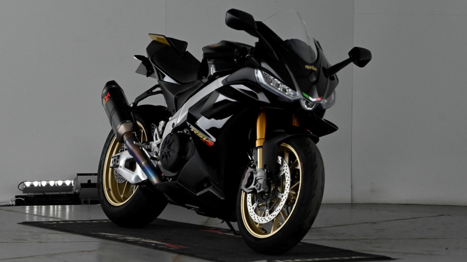 Used Aprilia RSV4 1100 2023 for sale - 78418750: Photo 3