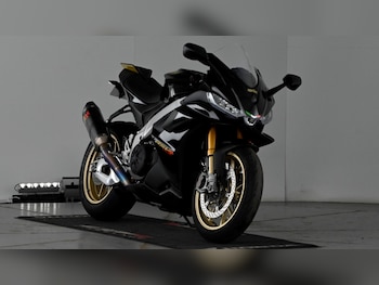 Used Aprilia RSV4 1100 2023 for sale - bike-78418750: Photo