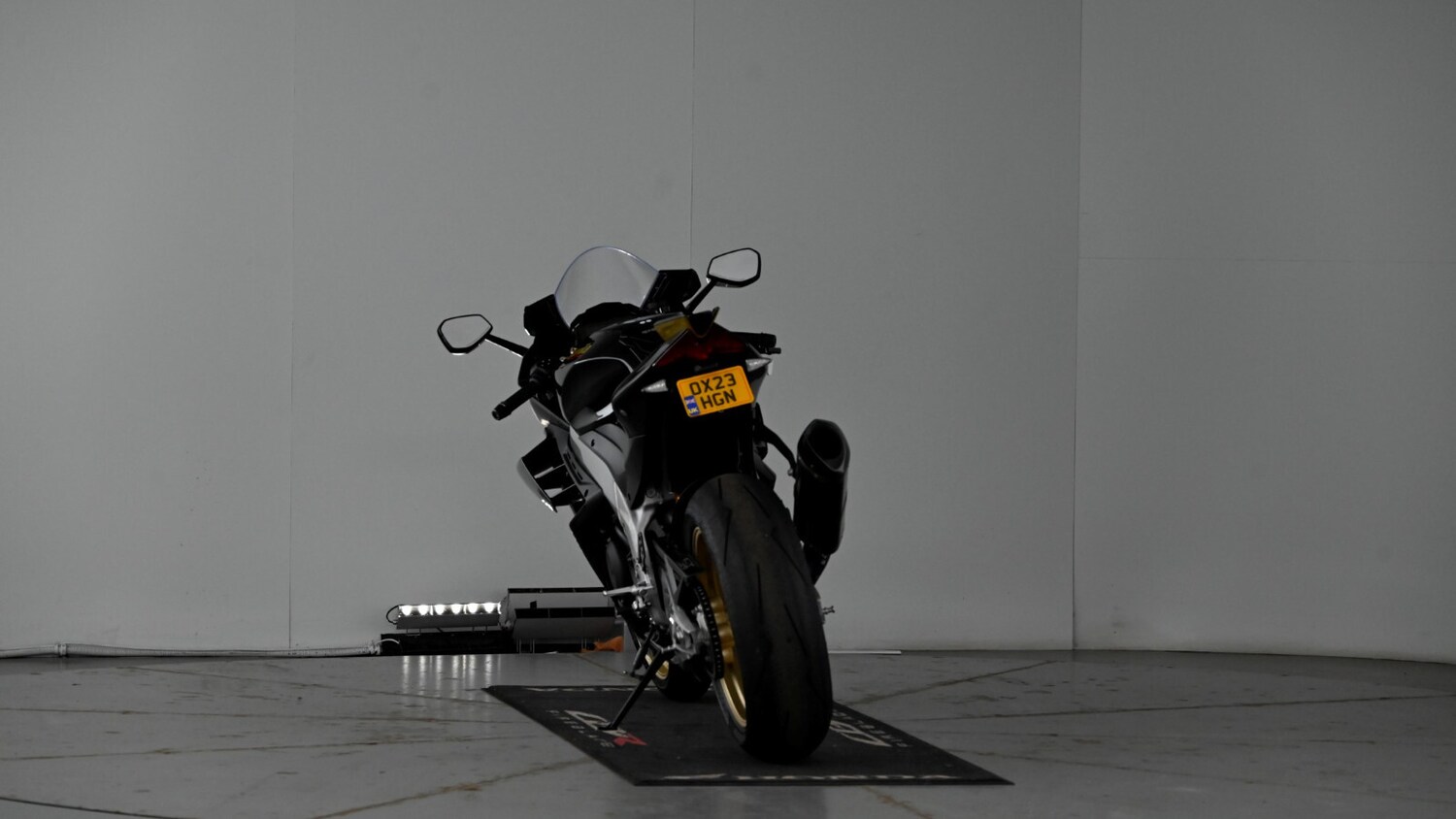Used Aprilia RSV4 1100 2023 for sale - 78418750: Photo 9