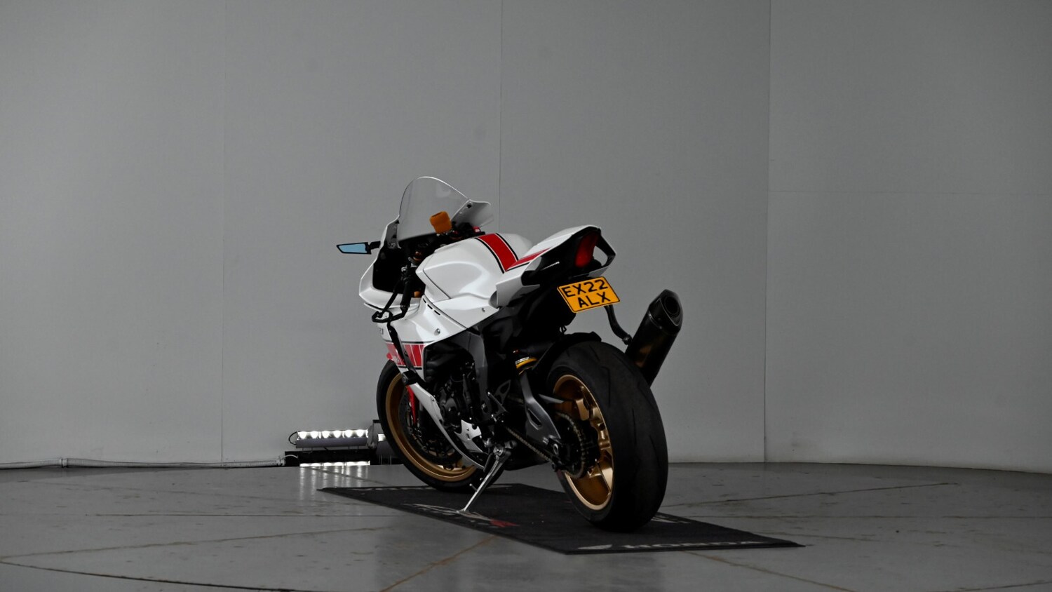 Used Yamaha R1 2022 for sale - 78343935: Photo 15