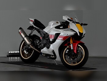 Used Yamaha R1 2022 for sale - bike-78343935: Photo