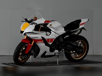 Used Yamaha R1 2022 for sale - bike-78343935: Photo