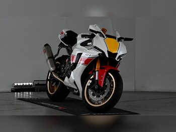 Used Yamaha R1 2022 for sale - bike-78343935: Photo