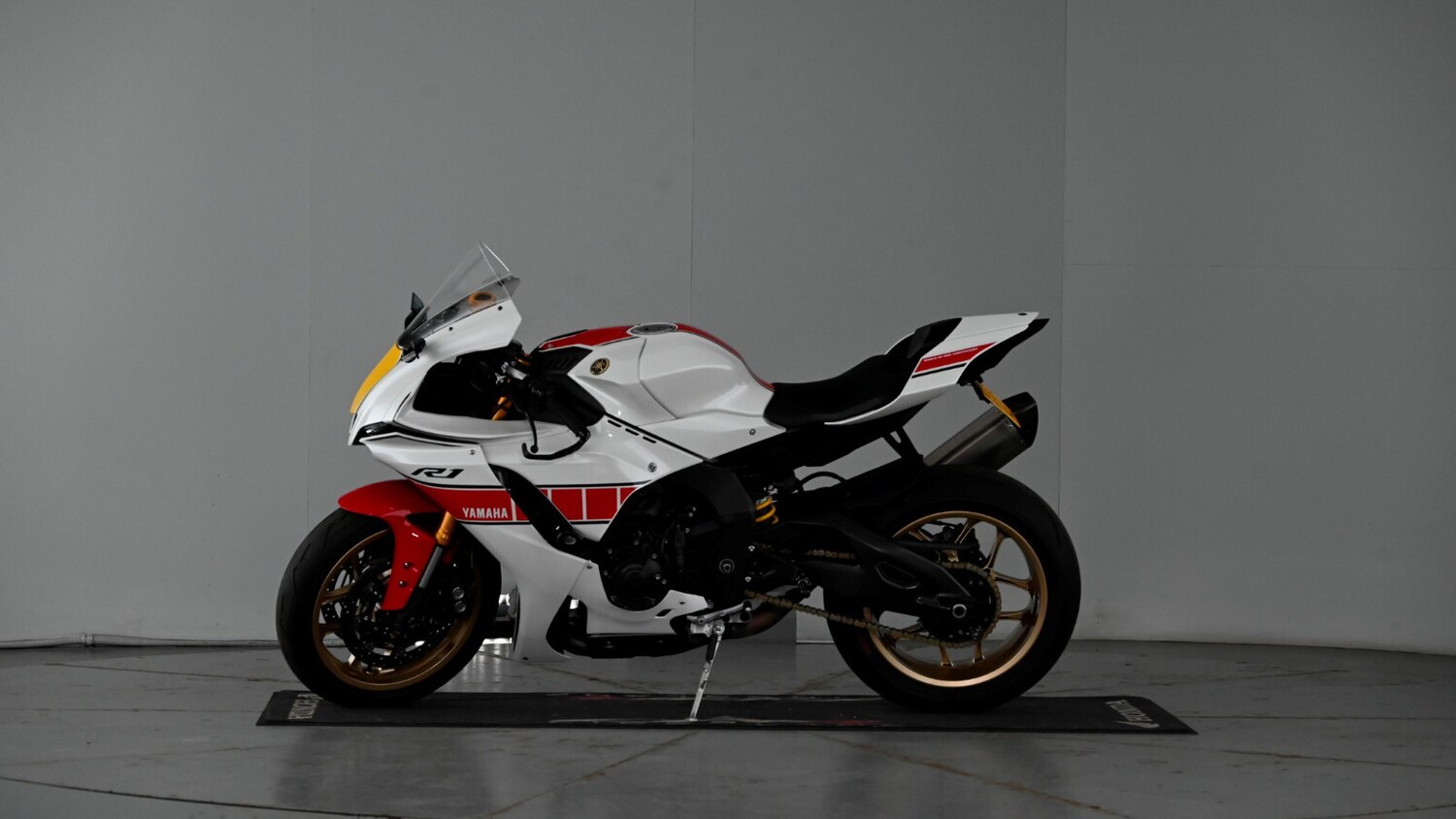 Used Yamaha R1 2022 for sale - 78343935: Photo 8