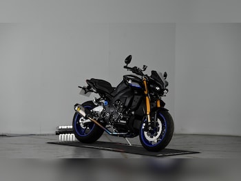 Used Yamaha MT-10 2023 for sale - bike-78036793: Photo