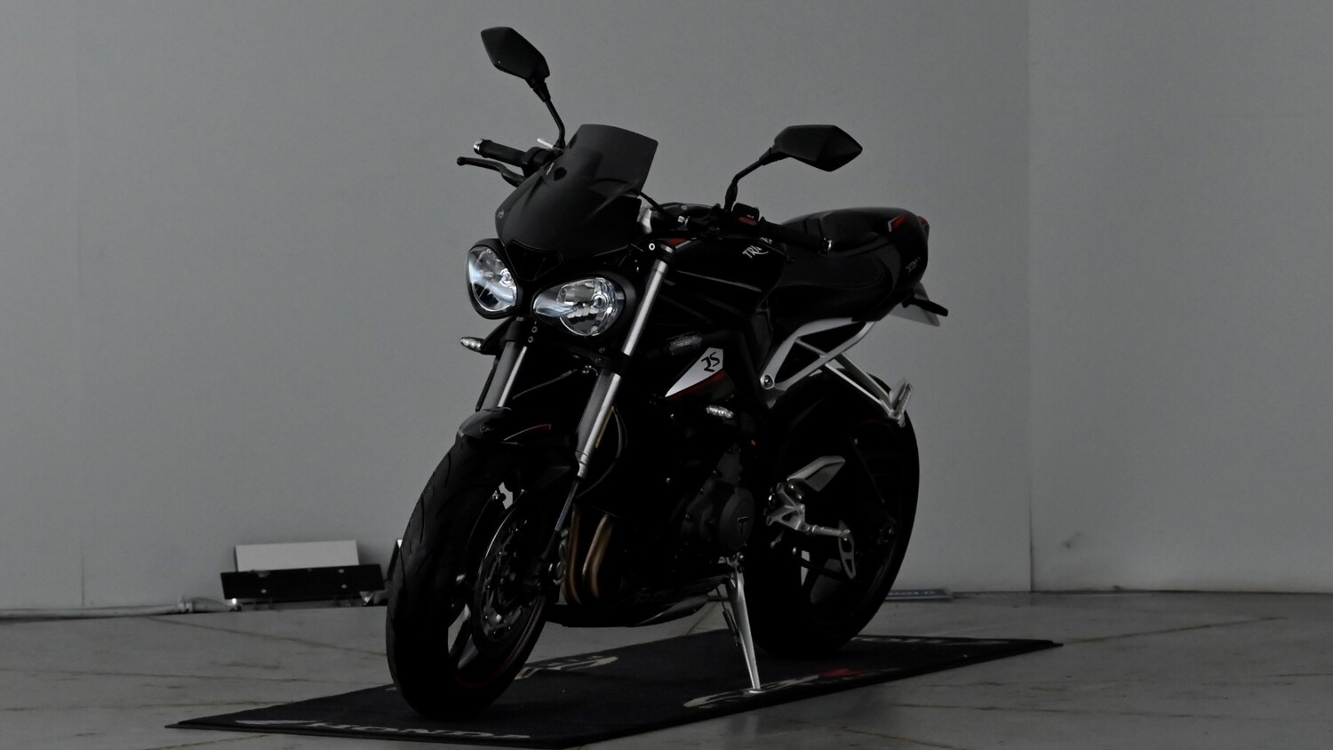 Triumph Street Triple 765