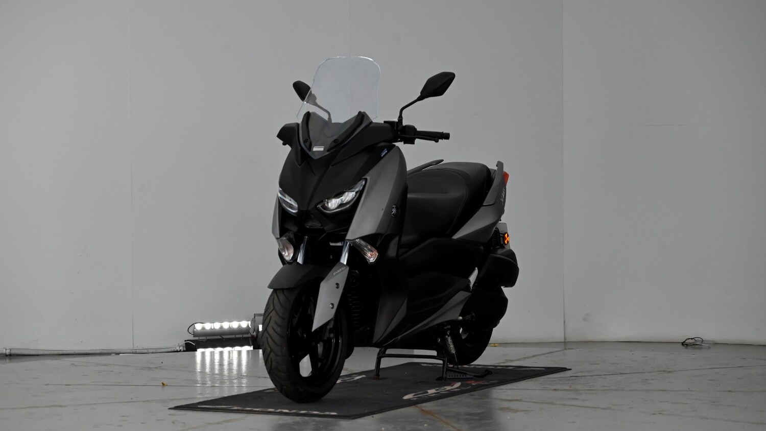 Yamaha XMAX 300