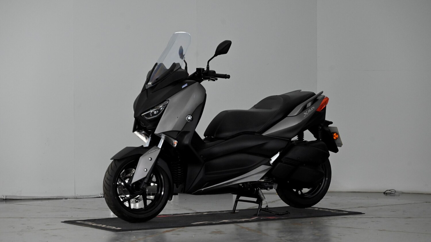 Yamaha XMAX 300