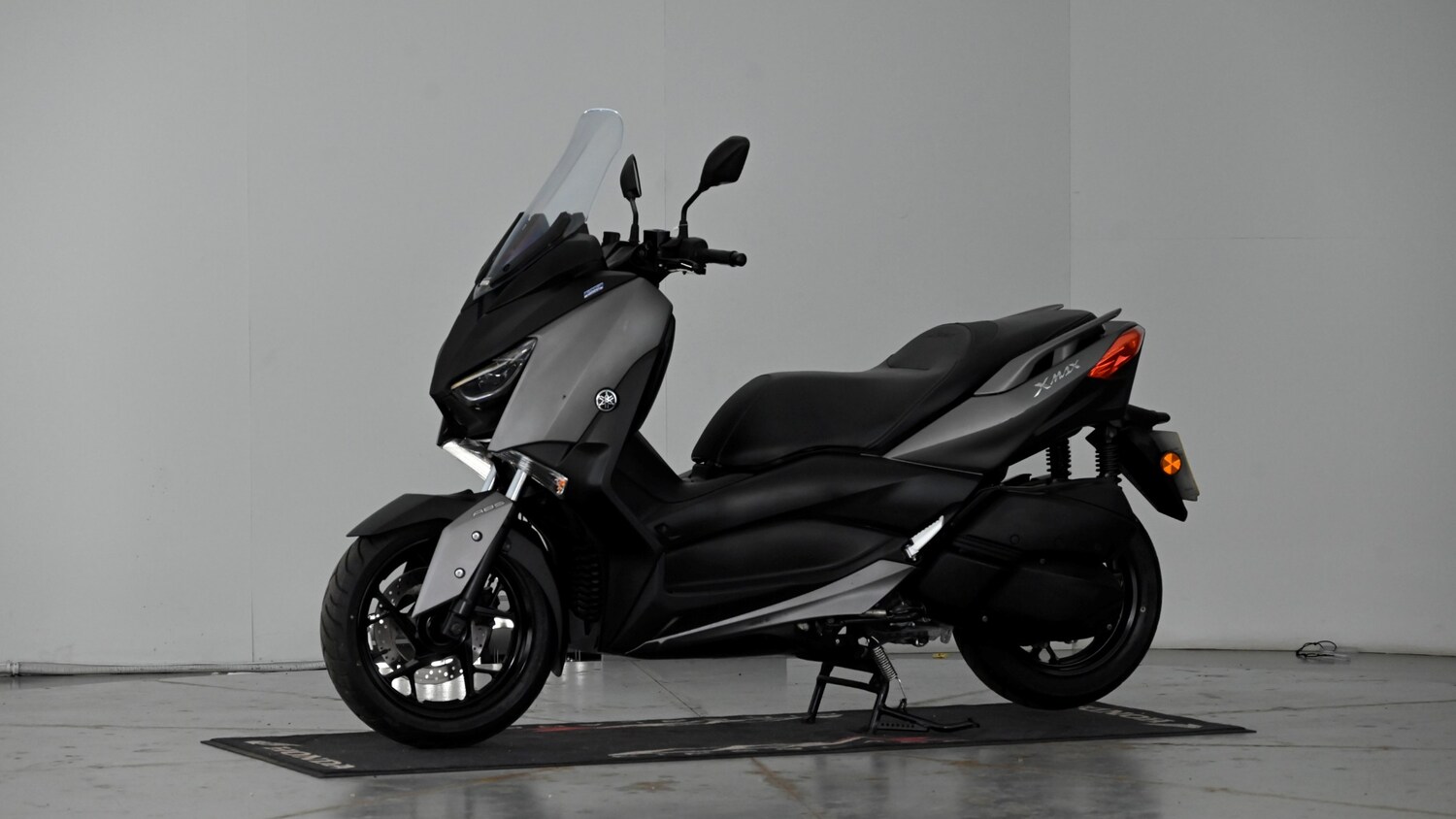 Yamaha XMAX 300