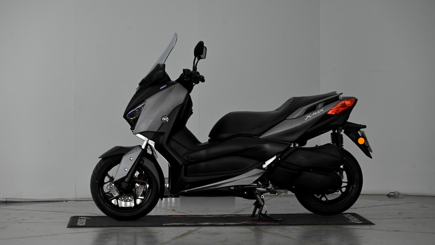 Yamaha XMAX 300