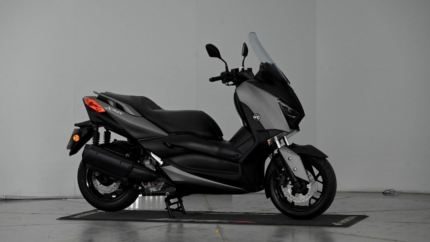 Yamaha XMAX 300
