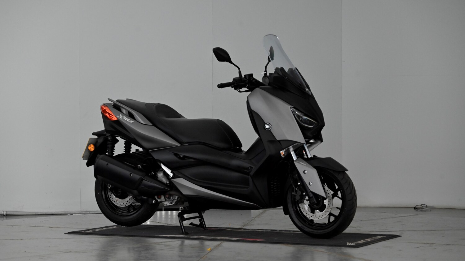 Yamaha XMAX 300