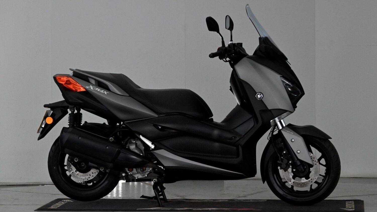 Yamaha XMAX 300
