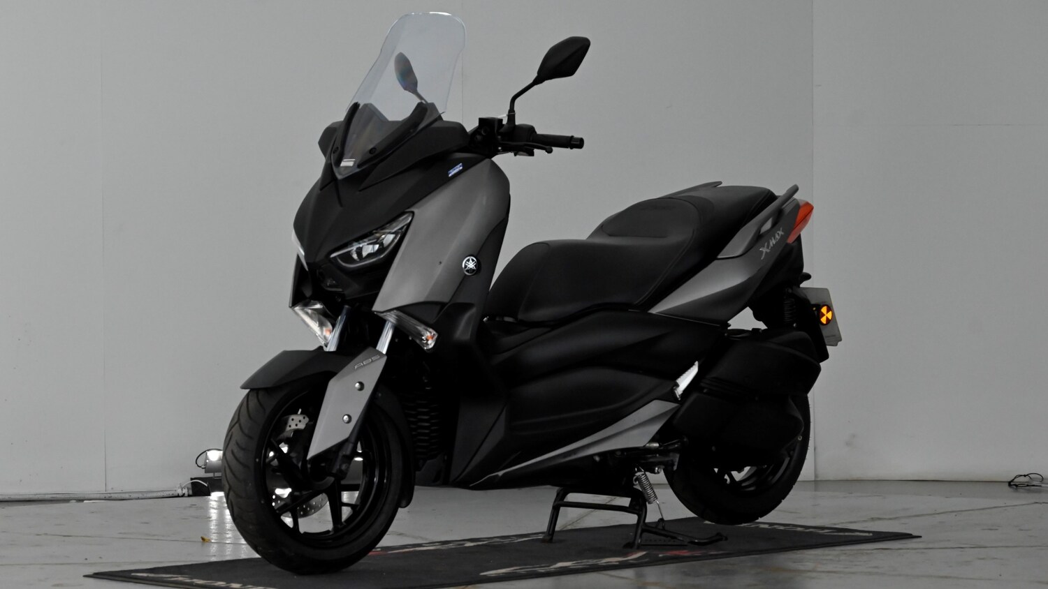 Yamaha XMAX 300