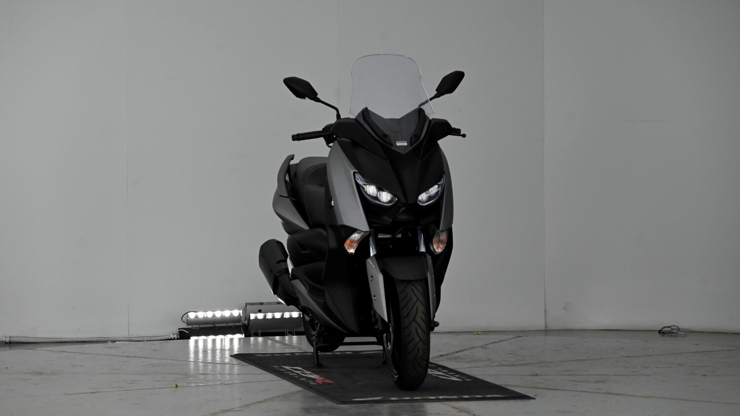 Yamaha XMAX 300