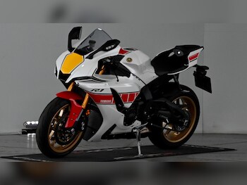 Used Yamaha R1 2023 for sale - bike-78293794: Photo