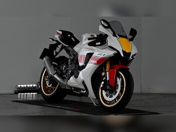 Used Yamaha R1 2023 for sale - bike-78293794: Photo
