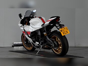 Used Yamaha R1 2023 for sale - bike-78293794: Photo