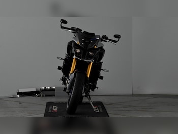 Used Yamaha MT-10 2017 for sale - bike-77519130: Photo