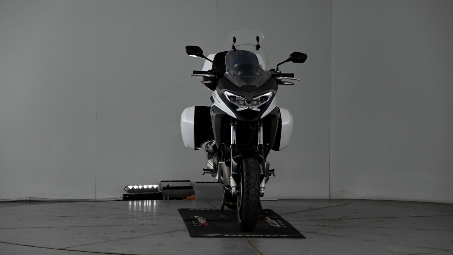 Used Honda VFR800X Crossrunner 2015 for sale - 78418751: Photo 17