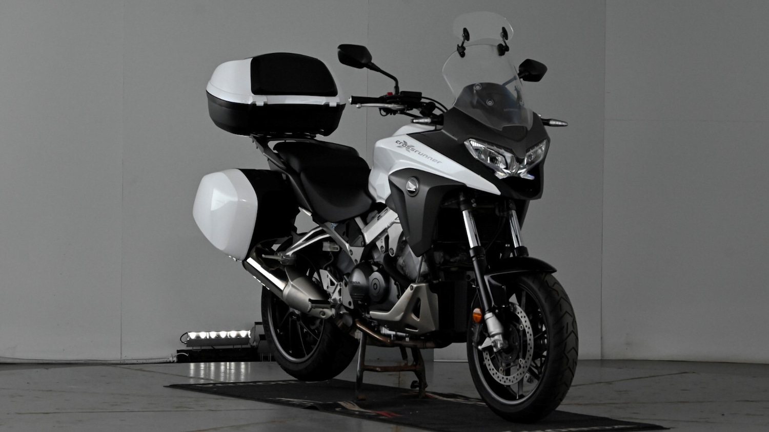 Used Honda VFR800X Crossrunner 2015 for sale - 78418751: Photo 3