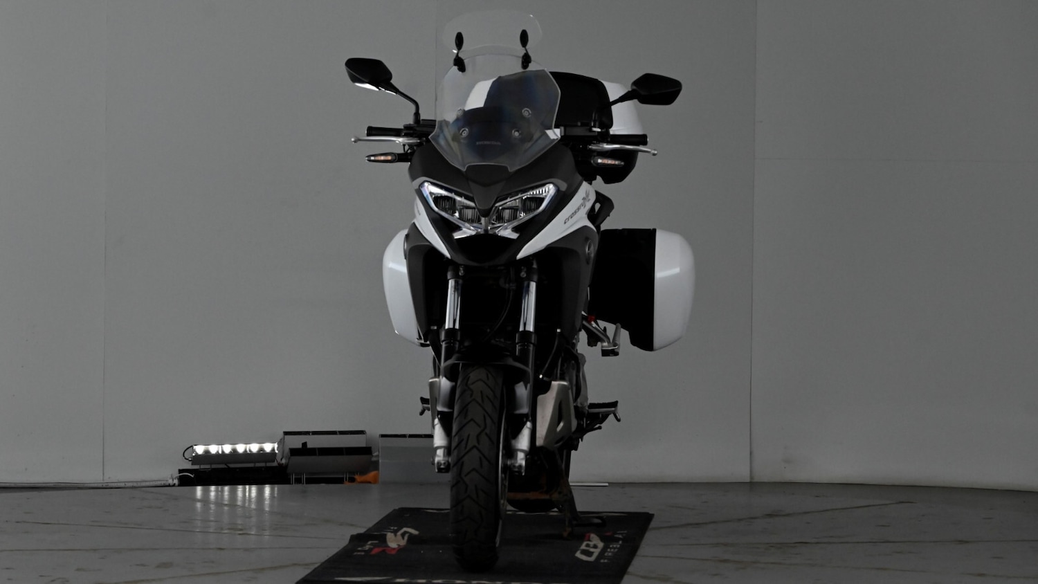 Used Honda VFR800X Crossrunner 2015 for sale - 78418751: Photo 4