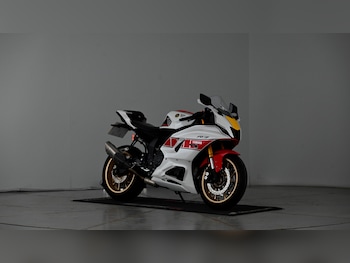 Used Yamaha R7 2023 for sale - bike-77771209: Photo