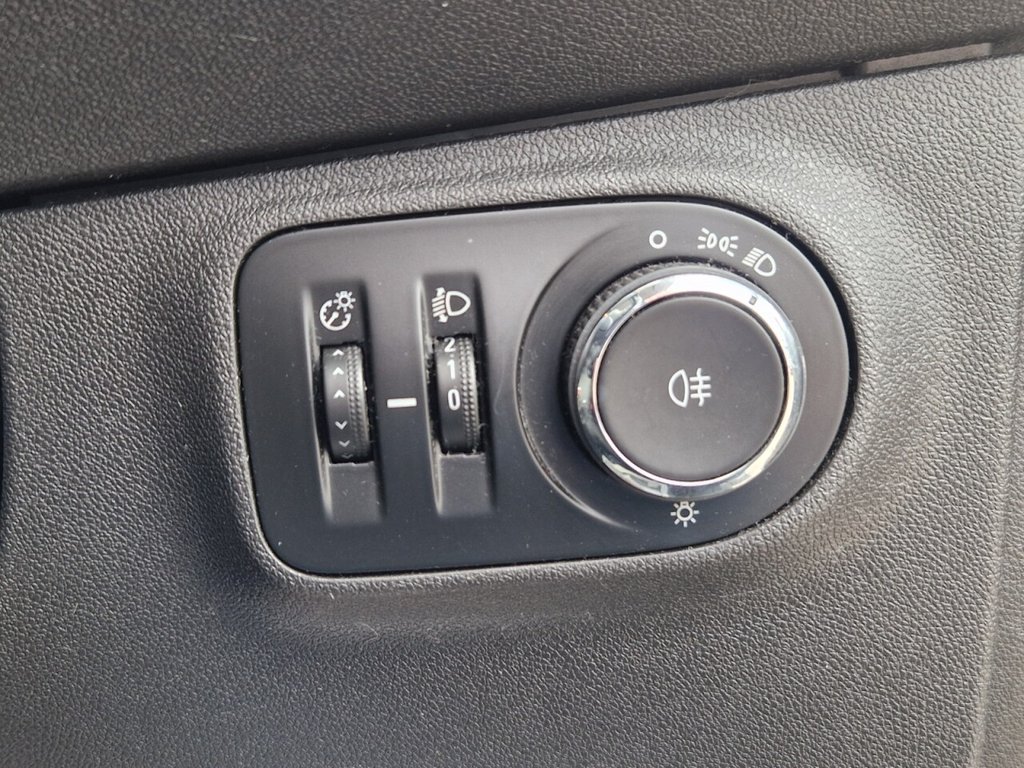 Used Vauxhall Corsa 2016 for sale - 78044221: Photo 23