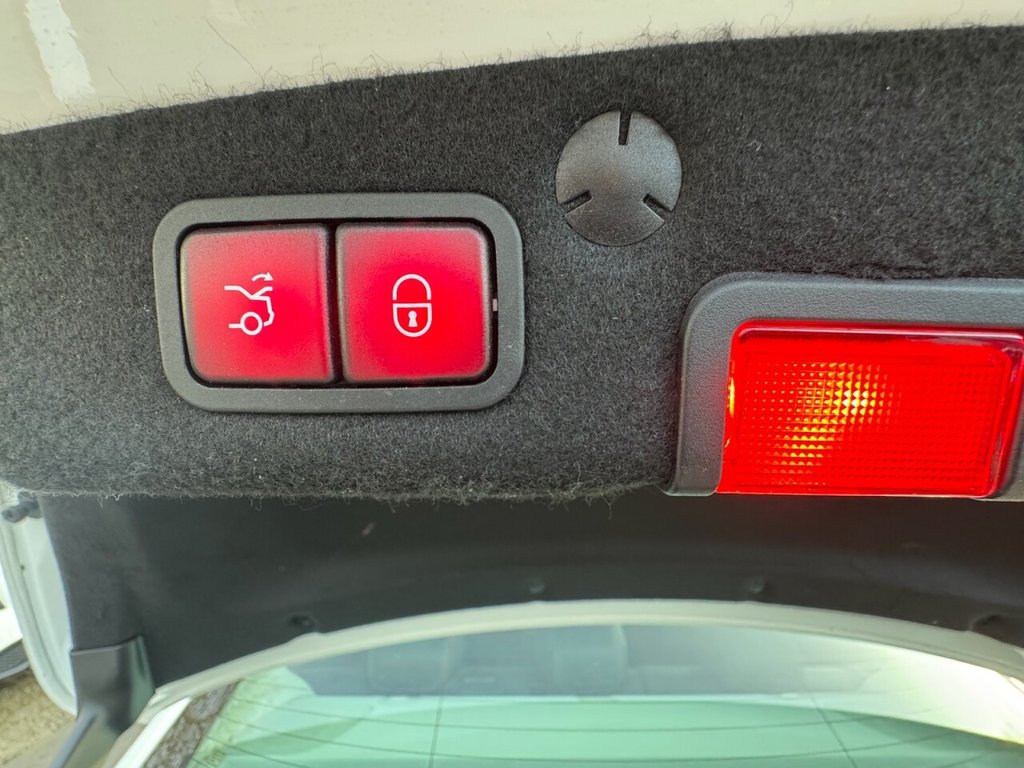 Used Mercedes-Benz C Class 2015 for sale - 78044060: Photo 47