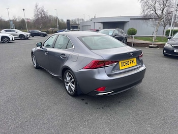 Used Lexus IS 2017 for sale - 77971542: Photo