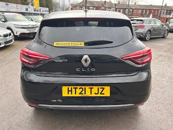 Used Renault Clio 2021 for sale - 77850369: Photo