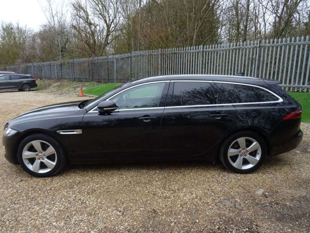 Used Jaguar XF 2018 for sale - 77667626: Photo 4