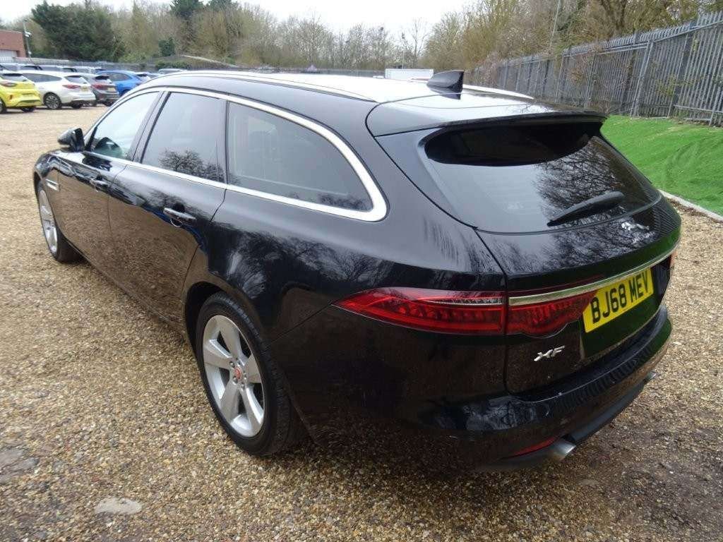 Used Jaguar XF 2018 for sale - 77667626: Photo 8