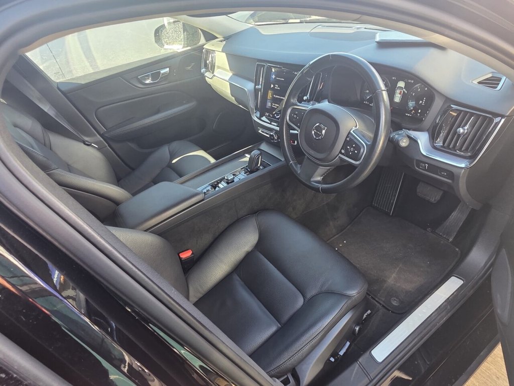 Used Volvo V60 2021 for sale - 77920451: Photo 6