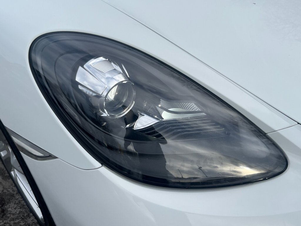 Used Porsche Cayman 2018 for sale - 77539278: Photo 13