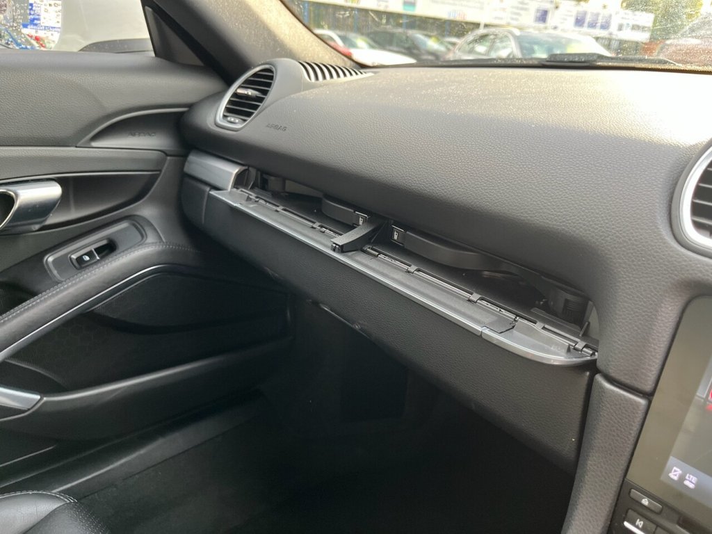 Used Porsche Cayman 2018 for sale - 77539278: Photo 31