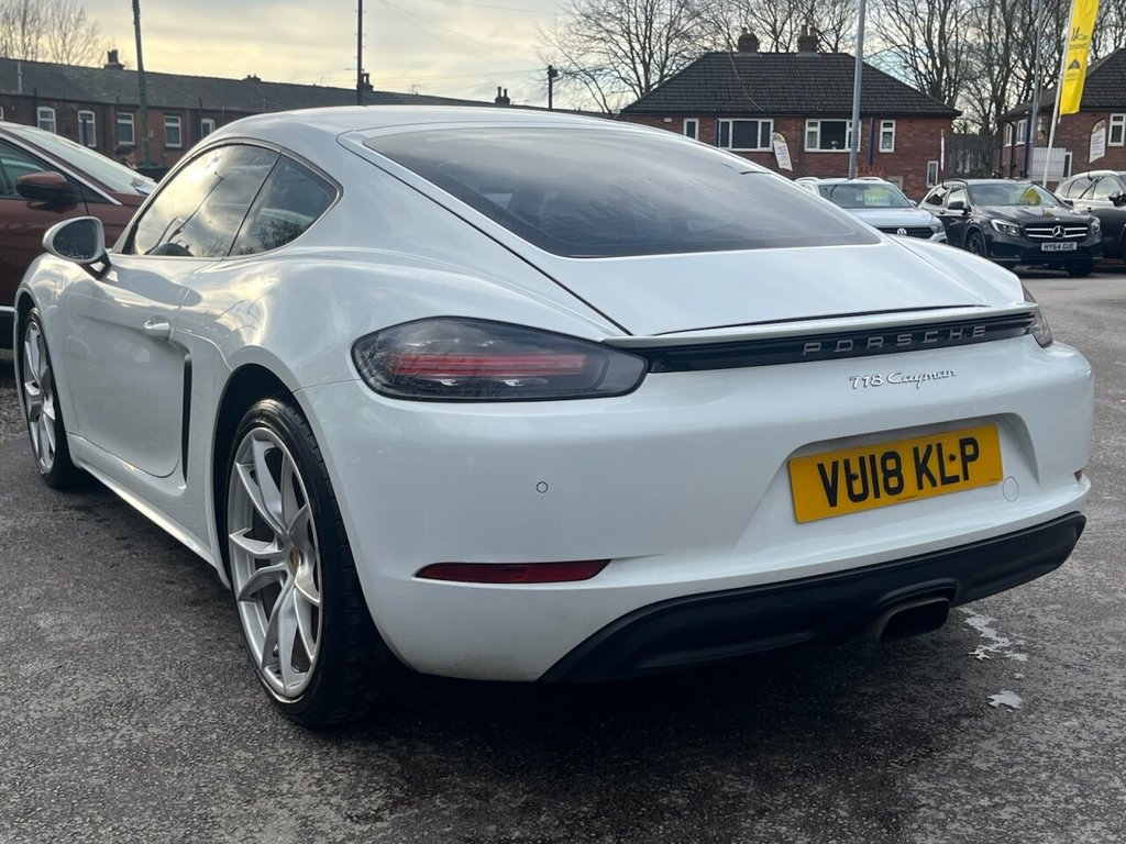 Used Porsche Cayman 2018 for sale - 77539278: Photo 8