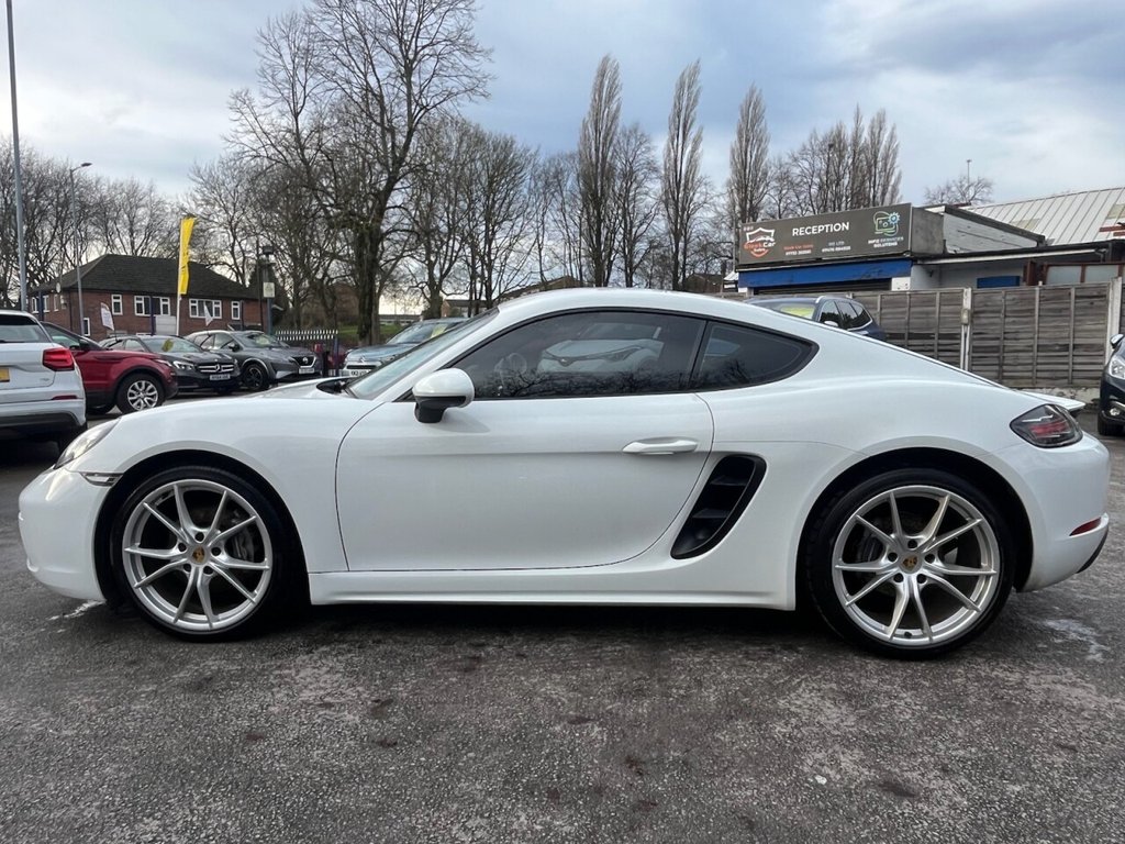 Used Porsche Cayman 2018 for sale - 77539278: Photo 9